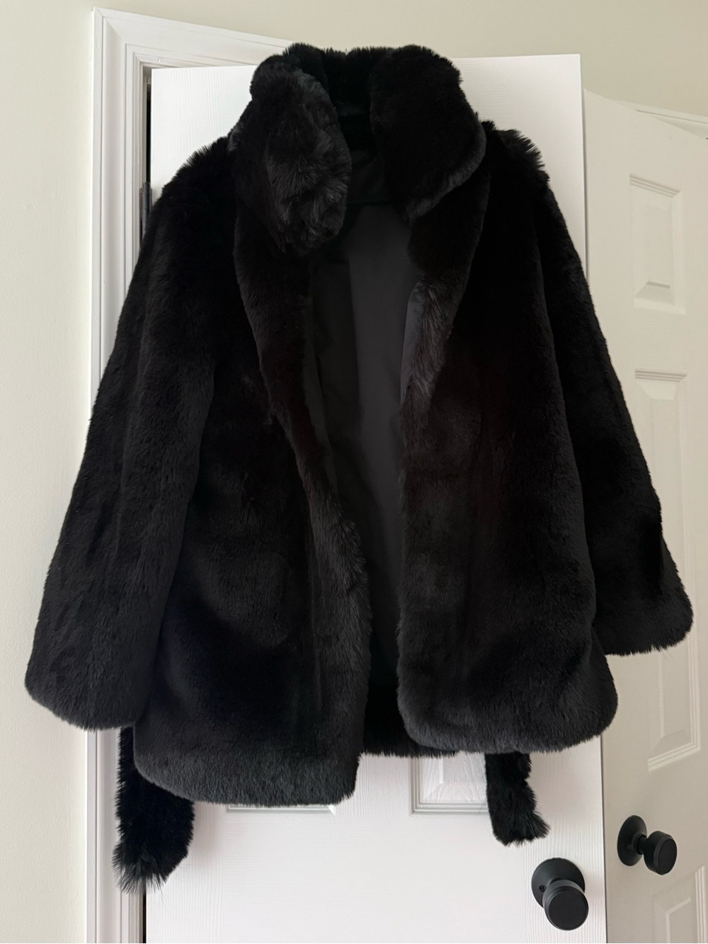 ALO Yoga Faux Fur Starstruck Oversized Belted Coat Black - Picture 2 of 10